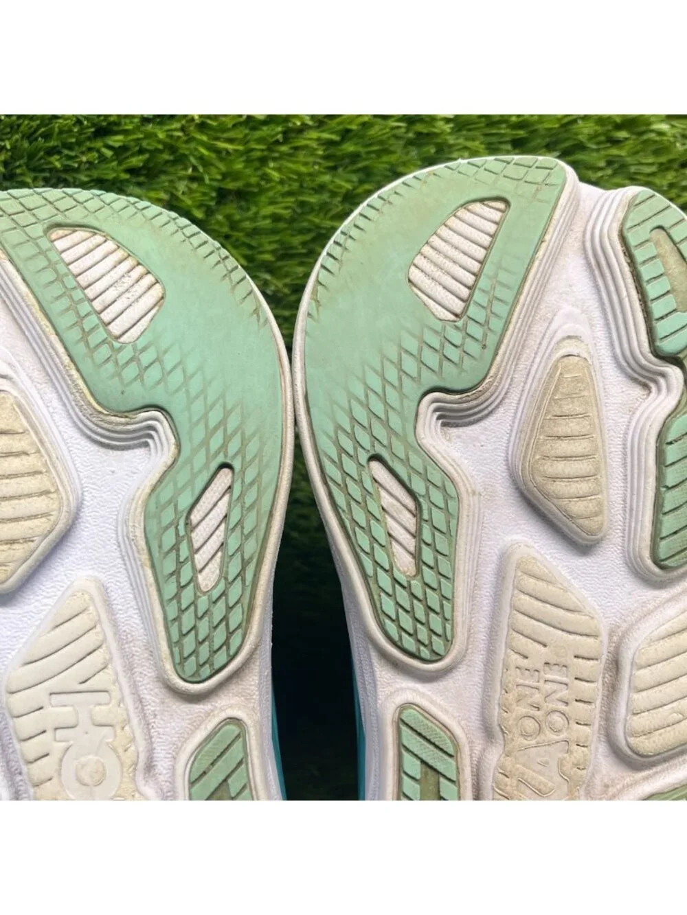 Hoka seller notes